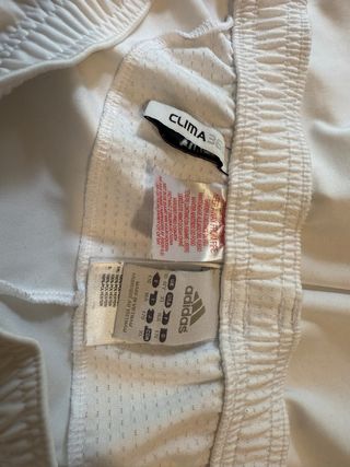 Camiseta Real Madrid Adidas y pantalón