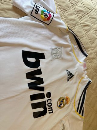Camiseta Real Madrid Adidas y pantalón