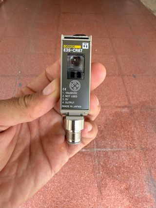 Sensor Óptico OMRON E3S-CR67