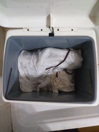 Cubo basura blanco con pedal