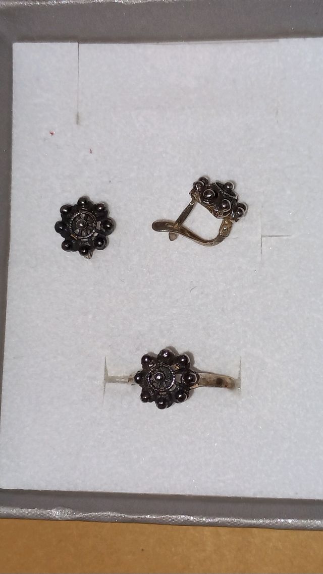 Pendientes y sortija botón murciano plata de ley