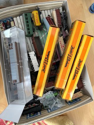 MODELLINI DI TRENI, AUTOMOBILI, CASE E ANIMALI