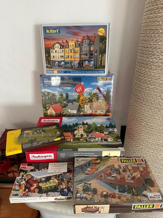 MODELLINI DI TRENI, AUTOMOBILI, CASE E ANIMALI