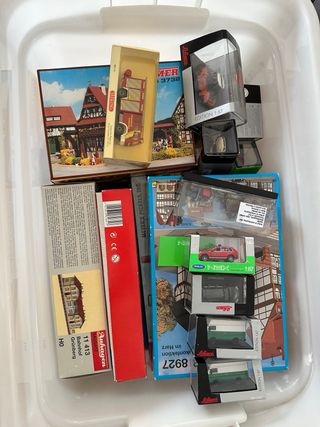 MODELLINI DI TRENI, AUTOMOBILI, CASE E ANIMALI