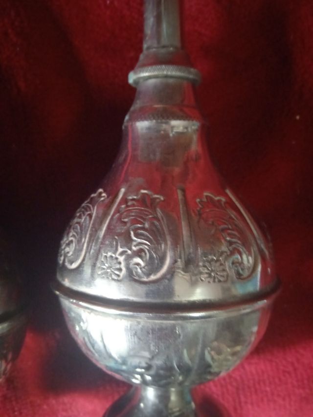 Aceitera y vinajera , antigua