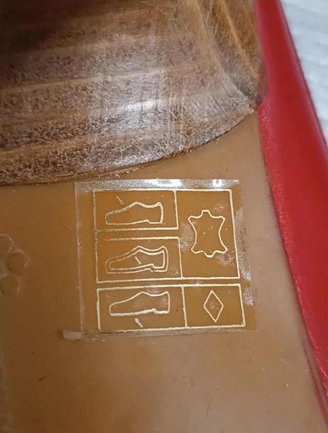 Zapatos rojos destalonados piel bovina