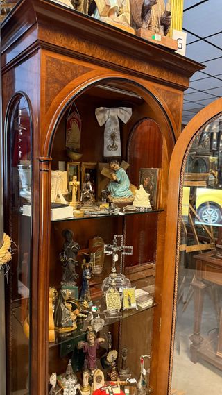 Vitrina expositor en cristal biselado y madera