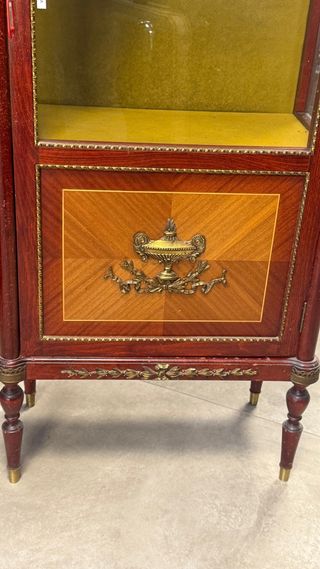 Vitrina antigua madera-bronce