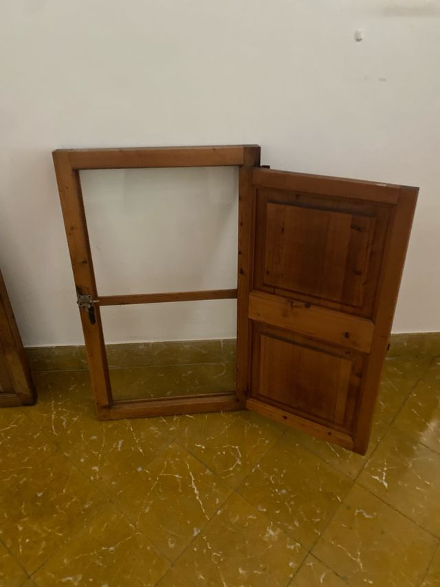 Ventanales antiguos de madera

