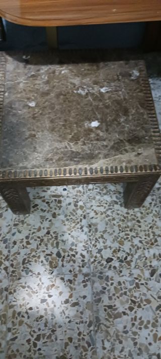 Mesa centro antigua de mármol