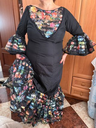 Traje Flamenca hecho a mano por costurera
