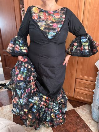 Traje Flamenca hecho a mano por costurera