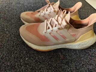 Adidas Ultraboost - Zapatillas Beige/Rosa