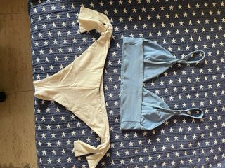 Bikini Subdued azul y blanco
