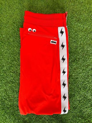 Pantalones deportivos Guess x J Balvin rojos