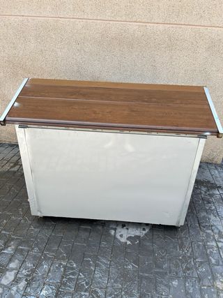 Caseta perro exterior metal y panel sandwich.