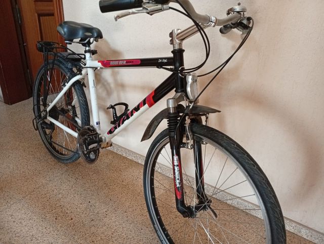 Bicicleta Giant Boulder shock