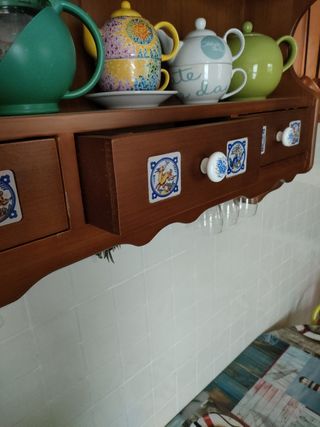Mueble platero colgar rústico -madera y porcelana-