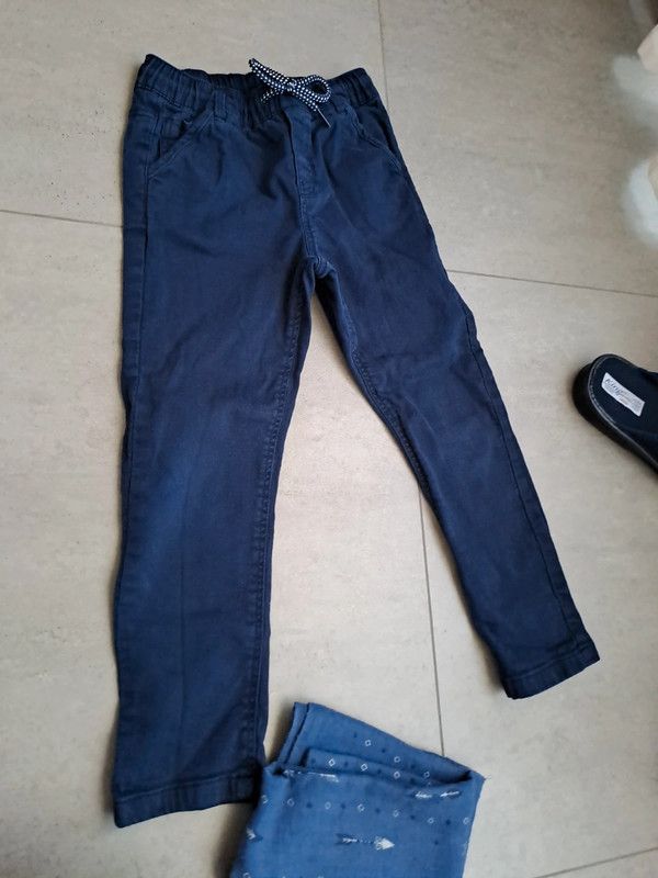 Set abbigliamento bambino 6-7 anni Ottimo stato