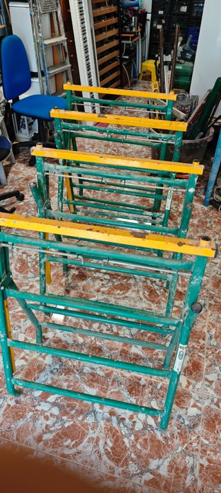4 caballetes plegables MACC
