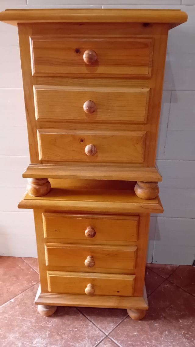 2 Mesitas de noche madera