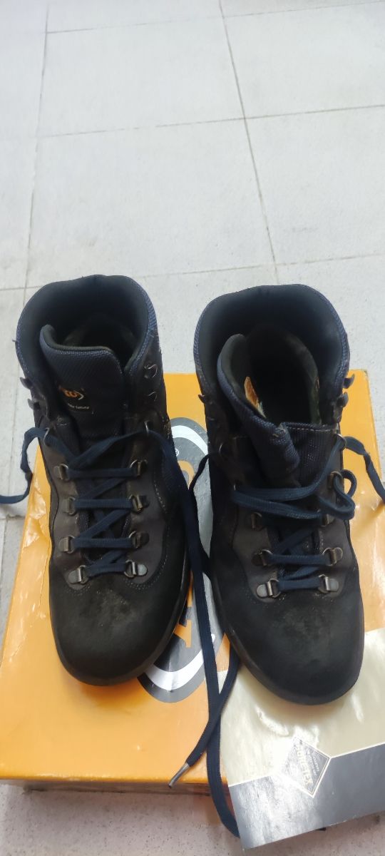 Botas trekking montaña Talla 41