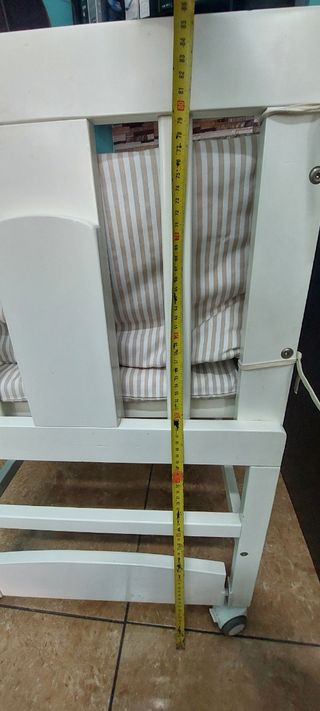 Cuna bebé blanca