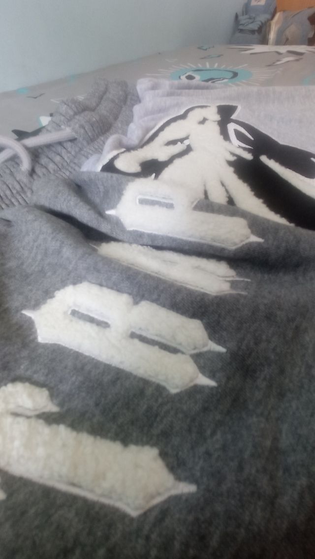 Shorts Trapstar gris y blanco