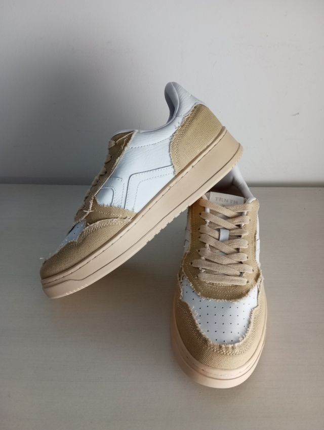 Zapatillas Tenth beige y blancas