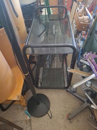 Mesa cristal c/ruedas - negra