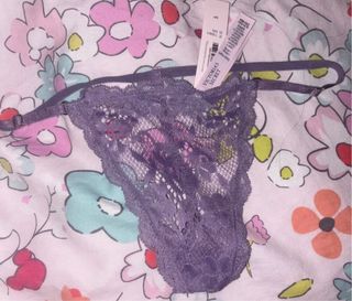 Tanga Victoria's Secret morada