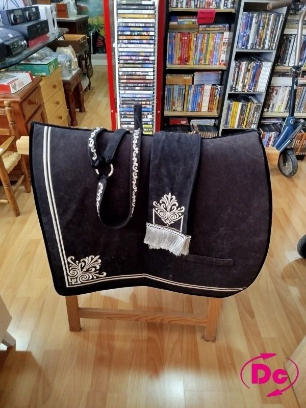 Mantilla caballo negra y plata - 3 piezas