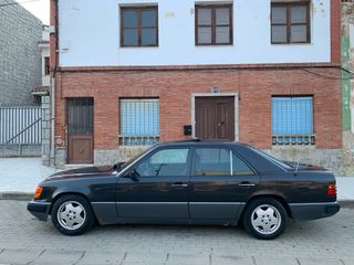 Mercedes-Benz Clase E 1993