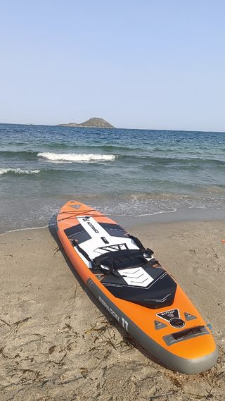 Se venden tablas de paddle surf