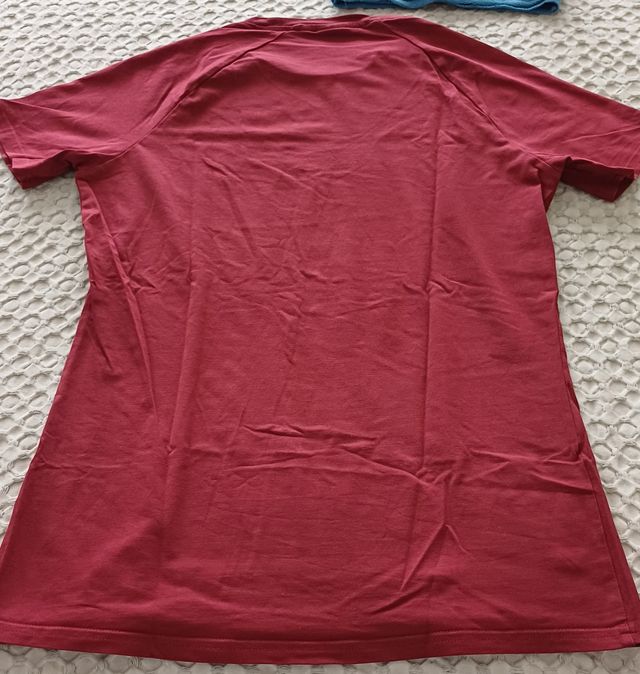 Camiseta Gymshark granate