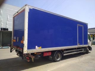 Camión Renault - Plataforma elevadora
