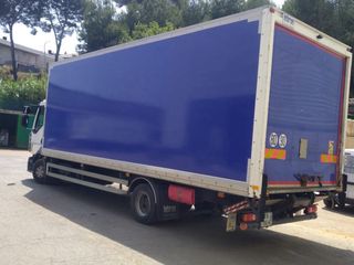 Camión Renault - Plataforma elevadora