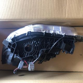 Faro Mitsubishi xenón  ASX derecho