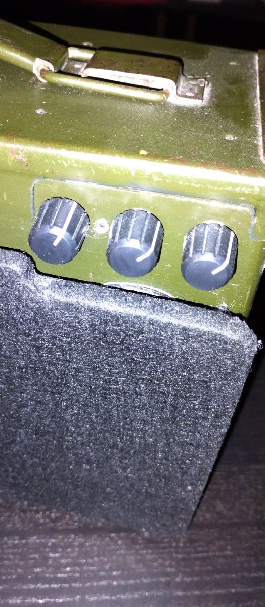 Altoparlante Bluetooth stile Militare