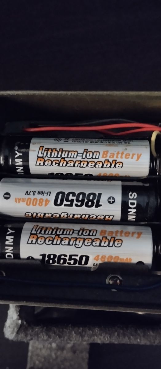 Altoparlante Bluetooth stile Militare