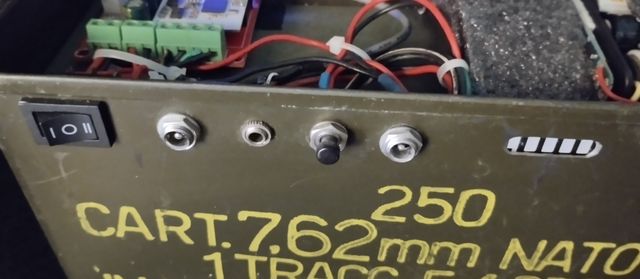 Altoparlante Bluetooth stile Militare