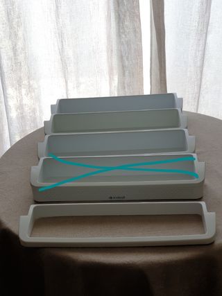 Baldas nevera Indesit - 3 uds. Y soporte.