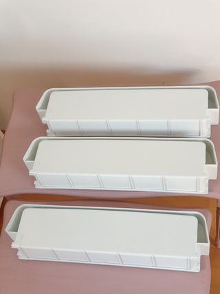 Baldas nevera Indesit - 3 uds. Y soporte.