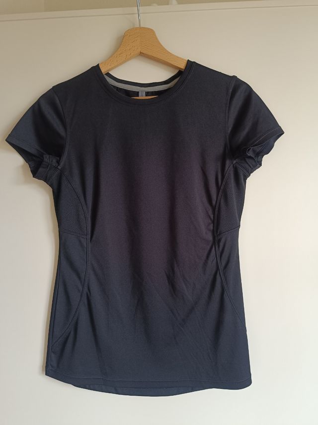 Maglietta sportiva nera