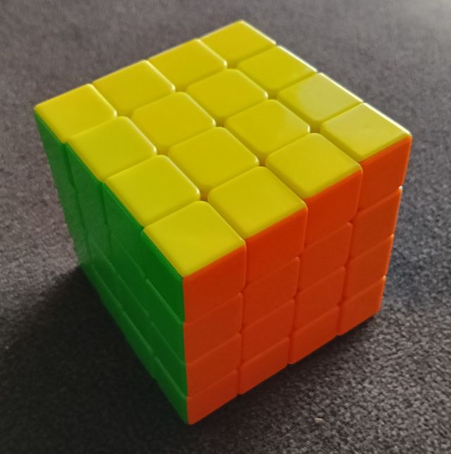 Cubo 4x4 - Casi nuevo