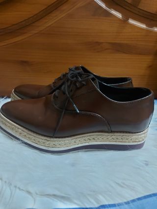 Zapatos Uterqüe marrones plataforma