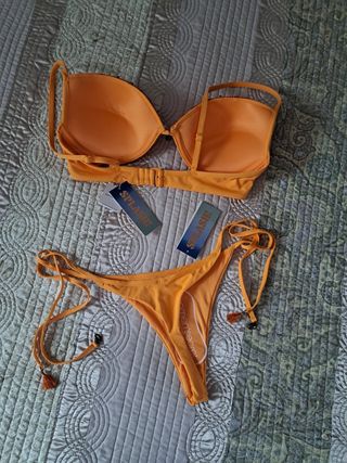 Bikini
