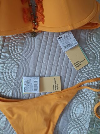 Bikini
