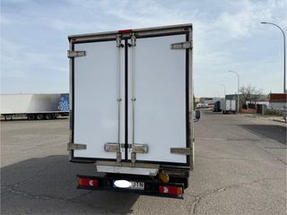 camion Nissan Cabstar Frigorífico 2016 - 3500kg