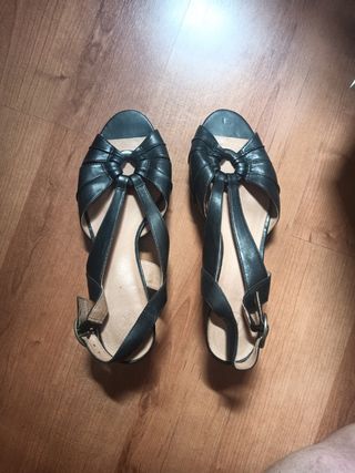 Sandalias tacón Clarks anchas talla 41